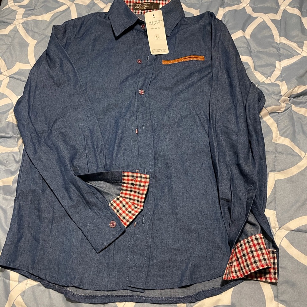 Button up casual. Size Large. Brand new and unique